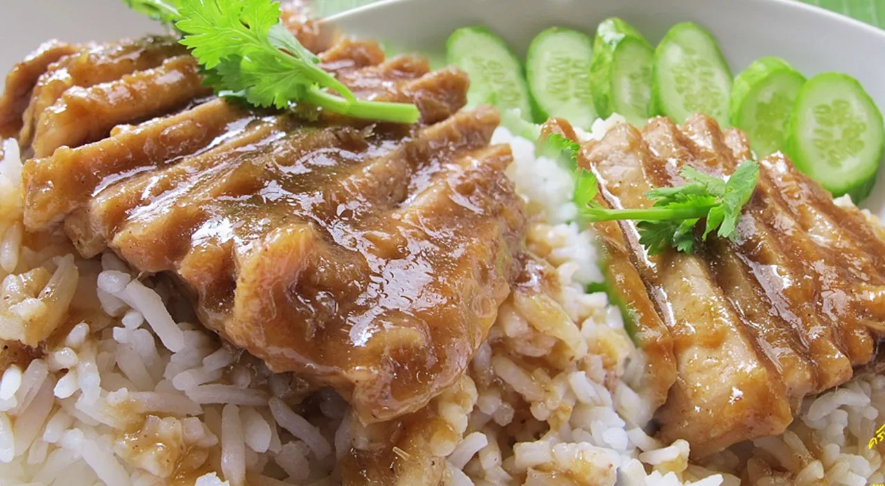 ข้อมูลโภชนาการ แคลอรี่ ข้าวหมูอบ--ข้าวอบหมู