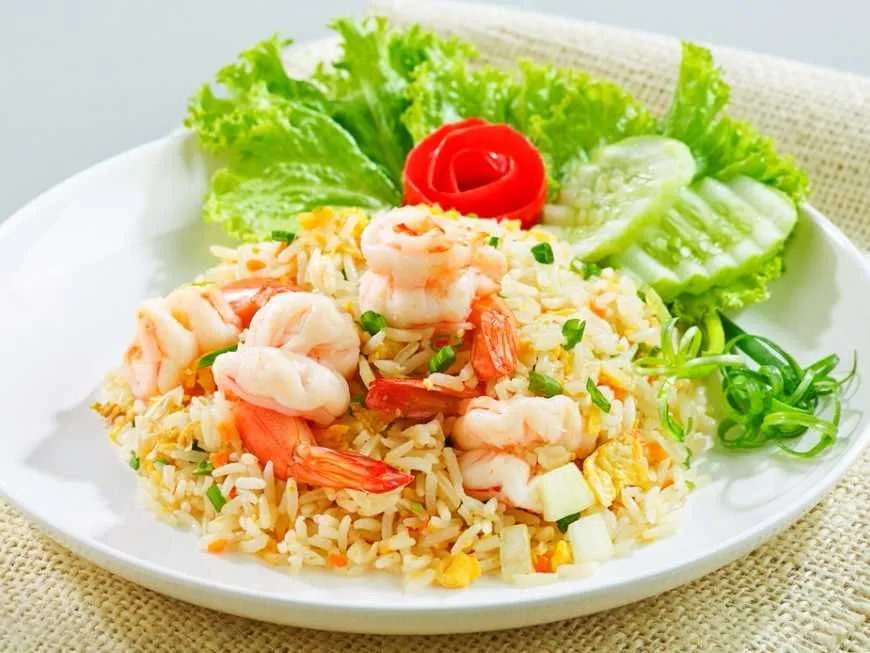 ข้อมูลโภชนาการ แคลอรี่ ข้าวผัดกุ้งใส่ไข่