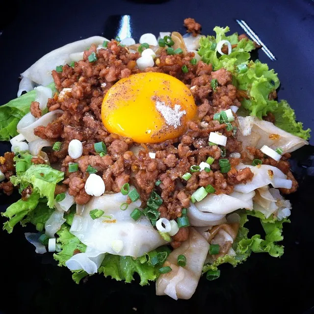 ข้อมูลโภชนาการ แคลอรี่ ก๋วยเตี๋ยวเนื้อสับ