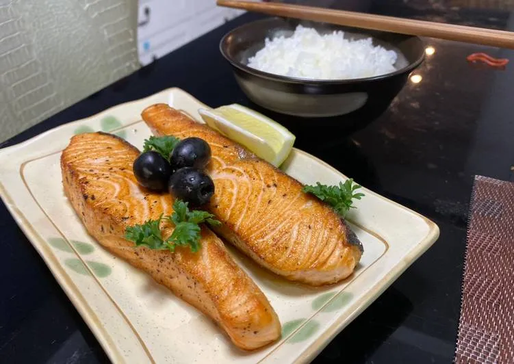 ข้อมูลโภชนาการ แคลอรี่ แซลมอนย่าง-salmon--cooked