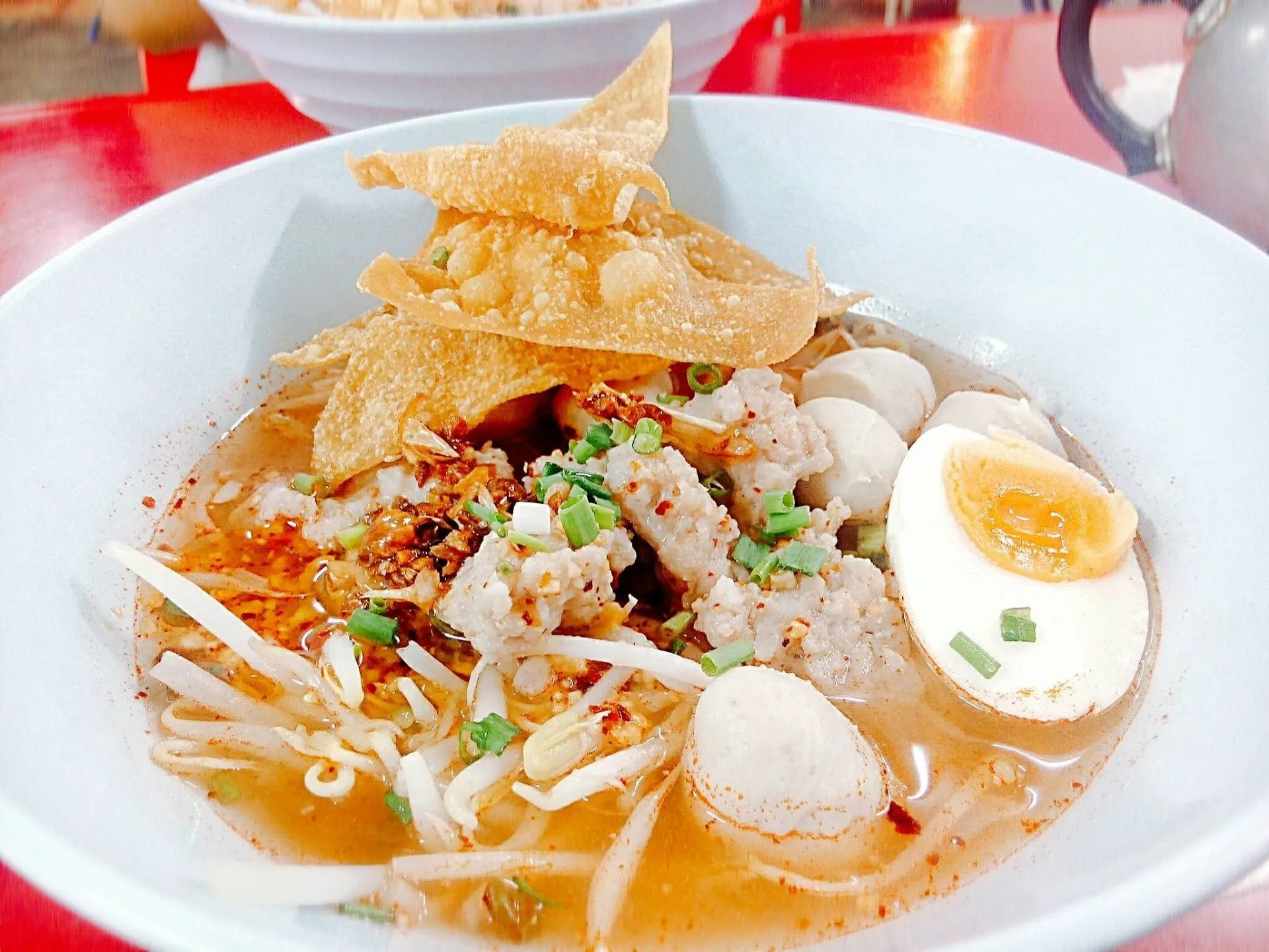 ข้อมูลโภชนาการ แคลอรี่ ก๋วยเตี๋ยวเส้นเล็กต้มยำหมู