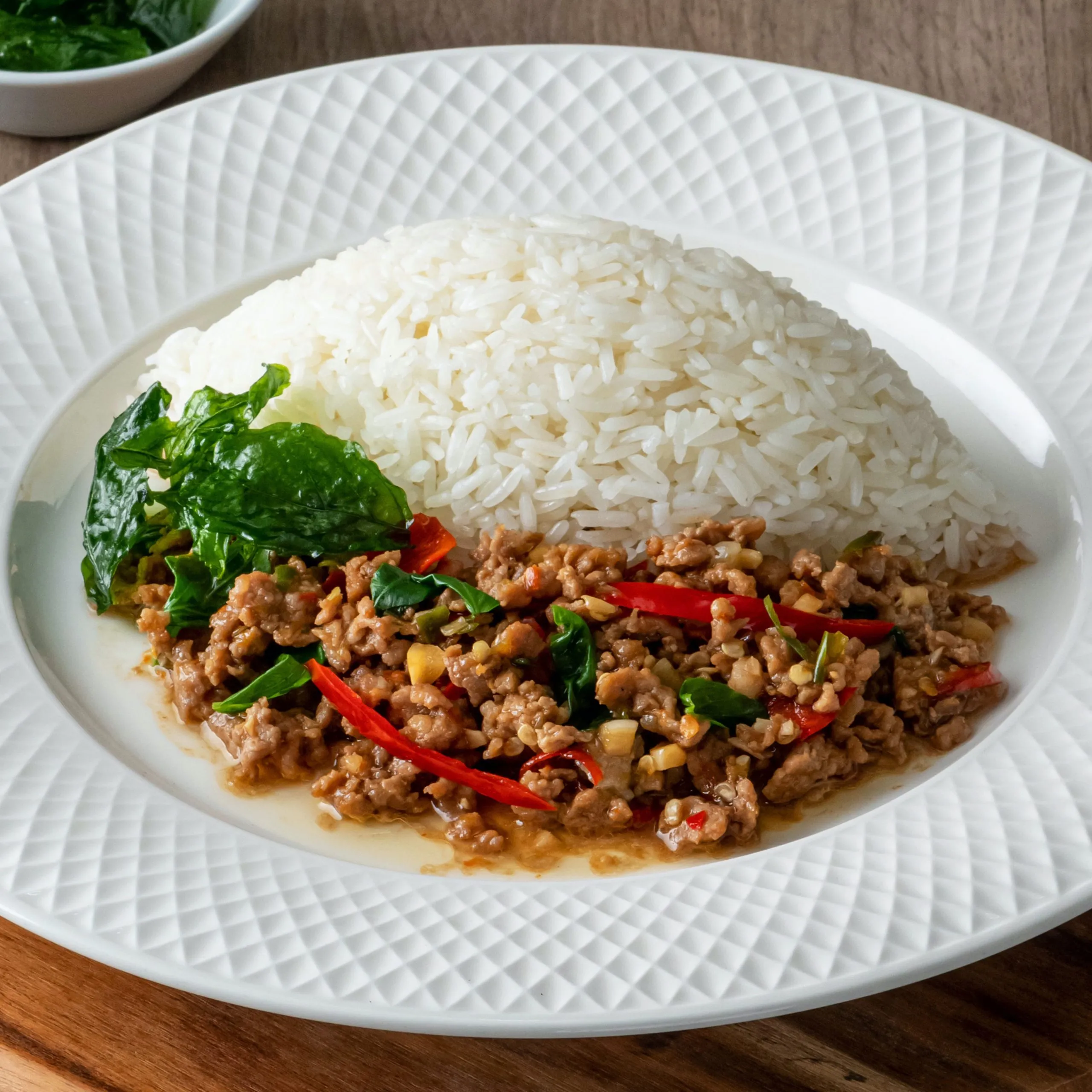 ข้อมูลโภชนาการ แคลอรี่ ข้าวกะเพราไก่