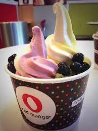 ข้อมูลโภชนาการ แคลอรี่ โยเกิร์ต-รสราสเบอรี่--Red-Mango--raspberry-non-fat-frozen-yogurt